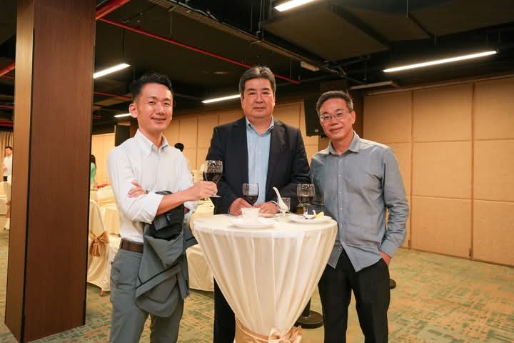 Photo 14 from 30th Anniversary Dinner album