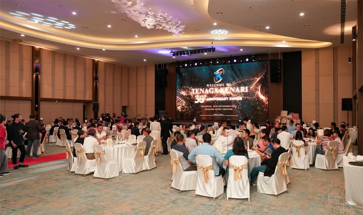 Photo 19 from 30th Anniversary Dinner album